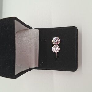 Paragon Silver And DiAmi Earings 3 Carots Total